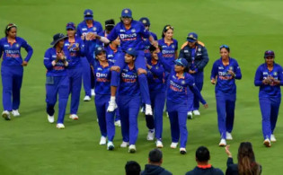 ভক্তদের কাঁদিয়ে ক্রিকেটকে বিদায় বললেন ভারতের সর্বকালের সেরা পেস বোলার