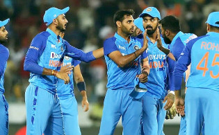 অস্ট্রেলিয়াকে উড়িয়ে দিয়ে পাকিস্তানের বিশ্বরেকর্ড ভেঙে নতুন বিশ্ব রেকর্ড গড়লো ভারত