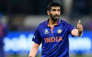 ভারতের বিশ্বকাপ দল থেকে ছিটকে গেলেন বুমরাহ