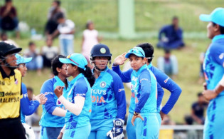 একই দিনে পাকিস্তানের পর ভারতেরও বিশাল জয়