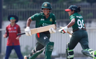 ব্যাটিংয়ে বাংলাদেশ, দেখুন সর্বশেষ স্কোর