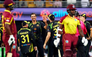 হাড্ডাহাড্ডি লড়াইয়ের মধ্যে শেষ হলো উইন্ডিজ-অস্ট্রেলিয়ার টি-২০ ম্যাচ, জেনে নিন ফলাফল