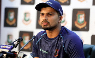 পাকিস্তানের বিপক্ষে ম্যাচ হেরে সরাসরি যাকে দুষলেন অধিনায়ক সোহান