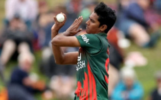 আবার উইকেট পেলে বাংলাদেশ, দেখুন সর্বশেষ স্কোর