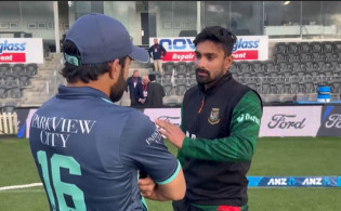 জন্মদিনে ভক্তদের বিশেষ কিছু উপহার দিলো লিটন দাস