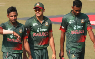 অবাক ক্রিকেট ভক্তরাঃ এই রকম একটা অটো চয়েজ লইয়া আমরা কি করিব