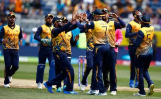 বিশ্বকাপে তারকা ক্রিকেট হারাল শ্রীলঙ্কা