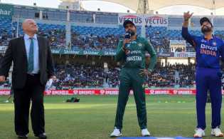 পাকিস্তানের বিপক্ষে টসে জিতে যে সিদ্ধান্ত নিল ভারত