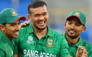 চামিন্দা ভাসের বিশ্ব রেকর্ডে ভাগ বসালেন তাসকিন