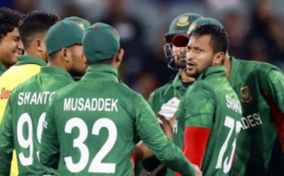 টি-২০ বিশ্বকাপঃ সেমির দুই দল চূড়ান্ত,দেখে নিন বাংলাদেশের সম্ভাবনা কতটূকু