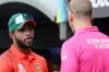 "অ্যাম্পিয়ার দেখে ও না দেখার ভান করছে"