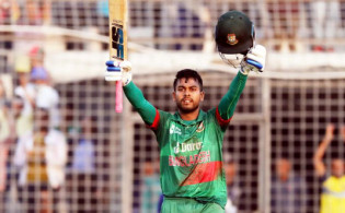 বাংলাদেশের ভবিষ্যতের জন্য হলেও মিরাজের এই সুযোগটি দেওয়া উচিত