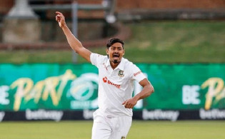 শুরুতেই উইকেটের দেখা পেল বাংলাদেশ, দেখেনিন সর্বশেষ স্কোর