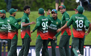 অবিশ্বাস ভাবে বর্ষসেরা ওয়ানডে একাদশে আছেন বাংলাদেশী ক্রিকেটার