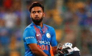 চরম ইনজুরিতে পান্ত, জানা গেল সর্বশেষ অবস্থা