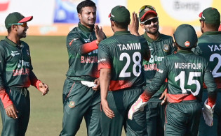সাকিব নয়, বর্ষসেরা ওয়ানডে একাদশে জায়গা পেল যে বাংলাদেশি অলরাউন্ডার
