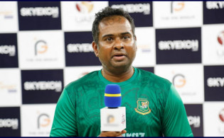 যার চাওয়ায় আবারও বাংলাদেশ টি-২০ দলের প্রধান কোচ শ্রীধরন শ্রীরাম