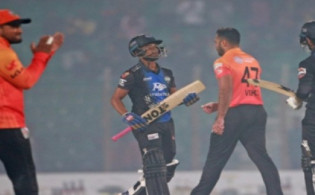 তীরে এসে তরী ডুবল খুলনা