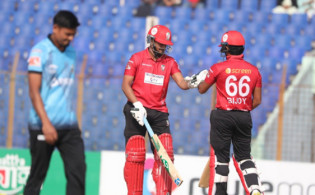 অবিশ্বাস্য ভাবে শেষ হল চট্টগ্রাম-বরিশালের ম্যাচ, জেনে নিন ফলাফল