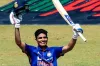 ১৯ চার ও ৮ ছক্কার ব্যাটিং তাণ্ডবে শুভমান গিলের ডাবল সেঞ্চুরি