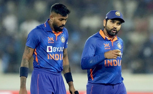 আইসিসি থেকে অনেক বড় দু:সংবাদ পেলেন রোহিত