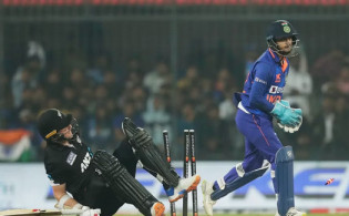 অবিশ্বাস্য ভাবে নিউজিল্যান্ডকে হোয়াইটওয়াশ করল ভারত