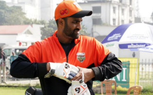 নতুন এক রেকর্ডে তামিমের ৫ রানের আক্ষেপ
