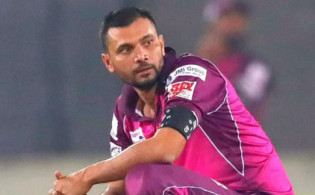 ‘মাশরাফির ম্যাজিক’ বলায় সরাসরি যে কড়া জবাব দিলেন মাশরাফি নিজেই