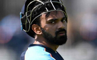 বার বার ব্যর্থ হাওয়া কেএল রাহুল দলে রাখার কারন জানালেন রোহিত