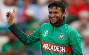 বাংলাদেশ ক্রিকেট ইতিহাসে এমন রেকর্ড অন্য কারো নেই, যে রেকর্ডের সামনে দাঁড়িয়ে সাকিব আল হাসান