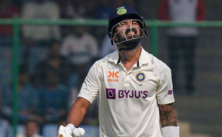 দলের কেউ নয়, দুঃসময়ে রাহুলের পাশে অন্য কেউ