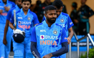 এই অলরাউন্ডারের জন্য কপাল পুড়তে যাচ্ছে হার্দিক পান্ডিয়ার