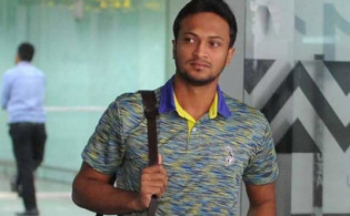 তামিমের দ্বন্দ্ব স্বীকারের পরের দিনই ঢাকায় পৌঁছেছেন সাকিব