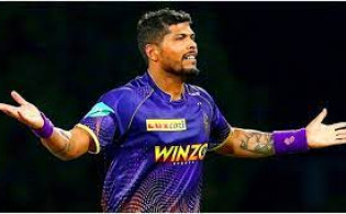 পিতৃবিয়োগেও বিশাল রেকর্ড গড়লেন উমেশ যাদব