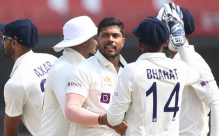 অস্ট্রেলিয়ার টানা ৪ উইকেট তুলে নিয়ে ম্যাচে ফিরলো ভারত, দেখুন সর্বশেষ স্কোর