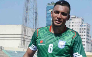 আর্জেন্টিনায় খেলতে জামালের দৌঁড়ঝাপ