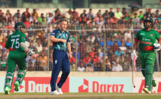অবিশ্বাস্য ভাবে শেষ হল বাংলাদেশ-ইংল্যান্ডের দ্বিতীয় ম্যাচ, জেনে নিন ফলাফল