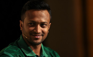 ম্যাচ না খেলেই বড় টাকা নিবেন সাকিব আল হাসান