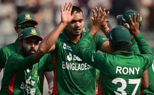 দিনের শুরুতেই টিভিতে আজকের সকল খেলার সময় সূচি