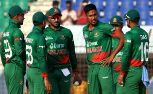 ‘বাংলাদেশের পক্ষে ৪০০ রান করা সম্ভব’