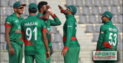 এক ওভারে জোড়া উইকেট, এবাদতকে সাকিবের স্যালুট