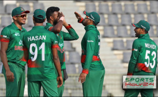এক ওভারে জোড়া উইকেট, এবাদতকে সাকিবের স্যালুট