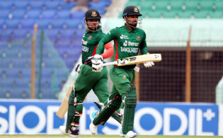 বৃষ্টিতে শেষ হলো বাংলাদেশের ইনিংস