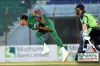 টাইগারদের কঠিন লক্ষ্যে বিপর্যয়ে আয়ারল্যান্ড , দেখুন সর্বশেষ স্কোর