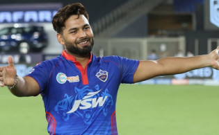 ইনজুরির কারনে আইপিএলে খেলতে না পেরে পান্তের আবেগঘন টুইট