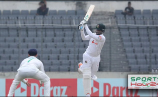ওয়ানডে মেজাজে টেস্ট খেলছেন সাকিব, দেখুন বাংলাদেশের সর্বশেষ স্কোর