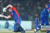 খেলা শেষ হাওয়ার আগেই ওয়ার্নার-অক্ষরকে নিয়ে টুইটার ঝড়