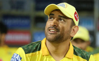 ‘নিষিদ্ধ হতে পারে ধোনি’