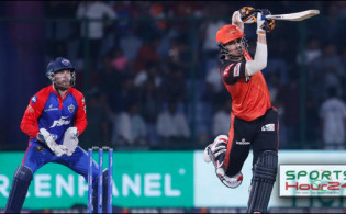 দিল্লি ক্যাপিটালসকে বিশাল রানের টার্গেট সানরাইজ হায়দ্রাবাদ