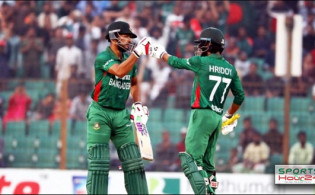 শুরু হল শান্ত-সাকিবের ব্যাটিং ঝড়, দেখুন বাংলাদেশের সর্বশেষ স্কোর